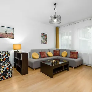 https://rent-like-home-garbary-95.poznan-hotels.com